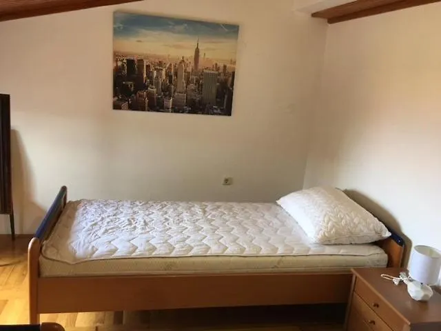 Apartment Nela Veprinac Croatia
