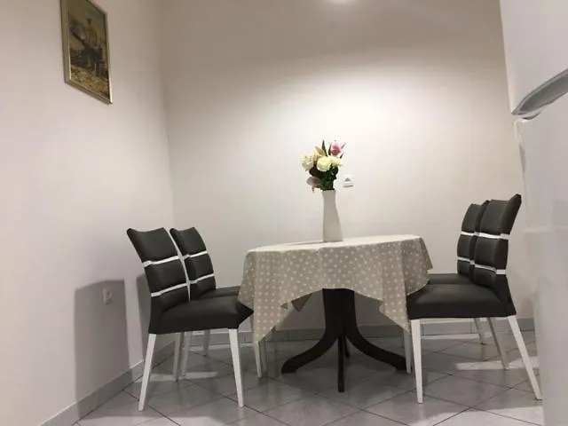 Apartment Nela Veprinac