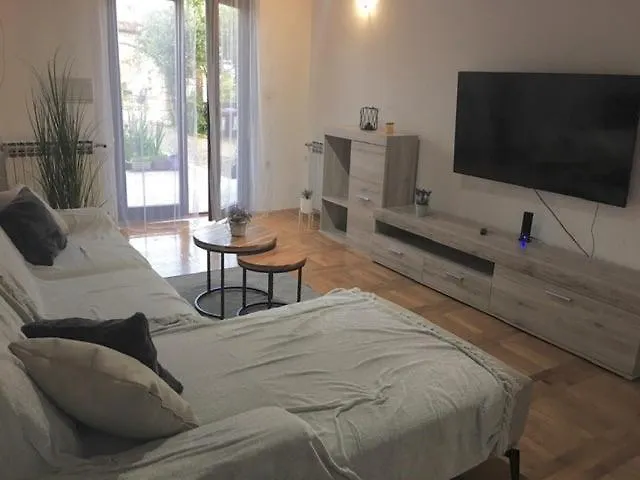 Apartment Nela Veprinac Croatia